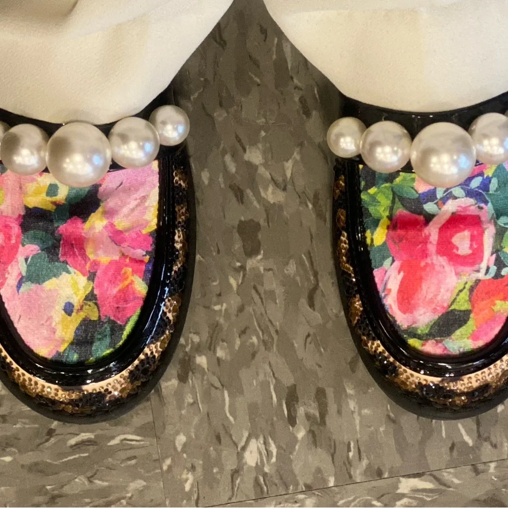 Betsey Johnson Norah Floral Pearl Embellished Women's Mules 8.5 - Picture 5 of 6